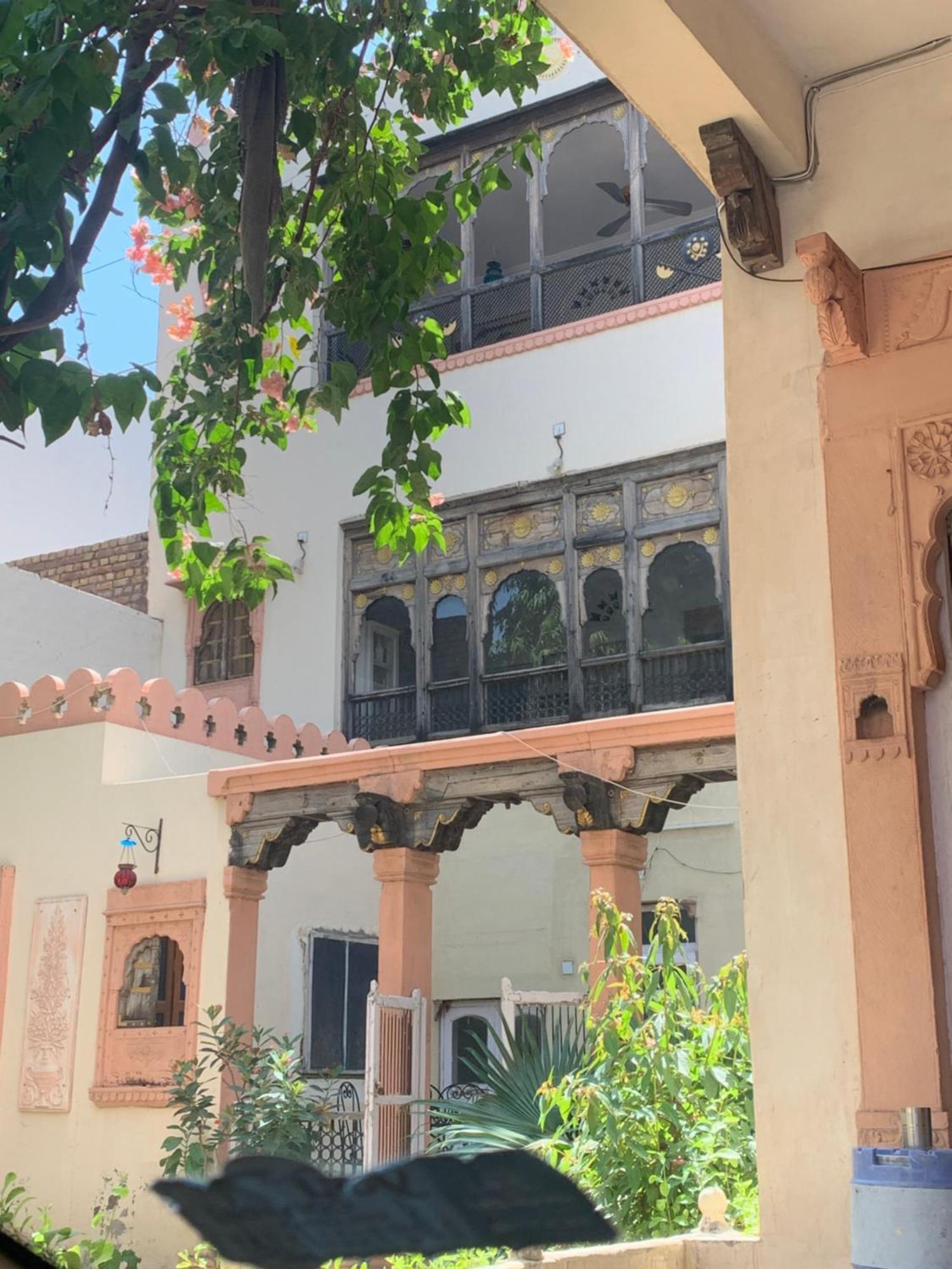 Kishan Palace-A Heritage Hotel Биканер Екстериор снимка