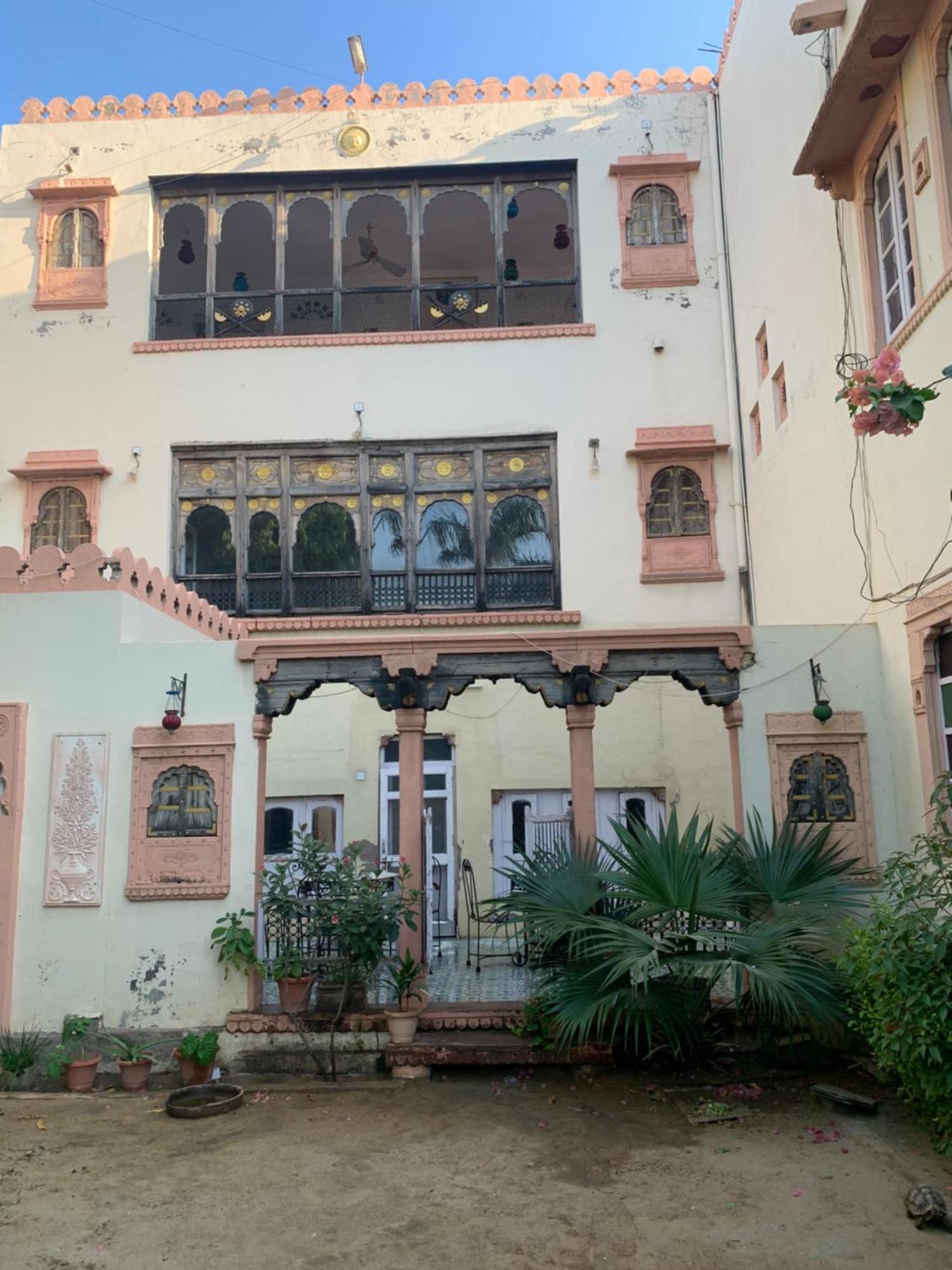 Kishan Palace-A Heritage Hotel Биканер Екстериор снимка